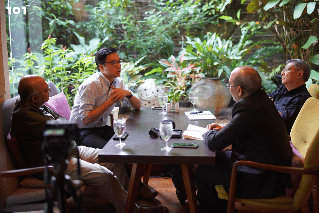 101 Roundtable : ประจักษ์ ก้องกีรติ เกษียร เตชะพีระ ชัยวัฒน์ สถาอานันท์ ปกป้อง จันวิทย์