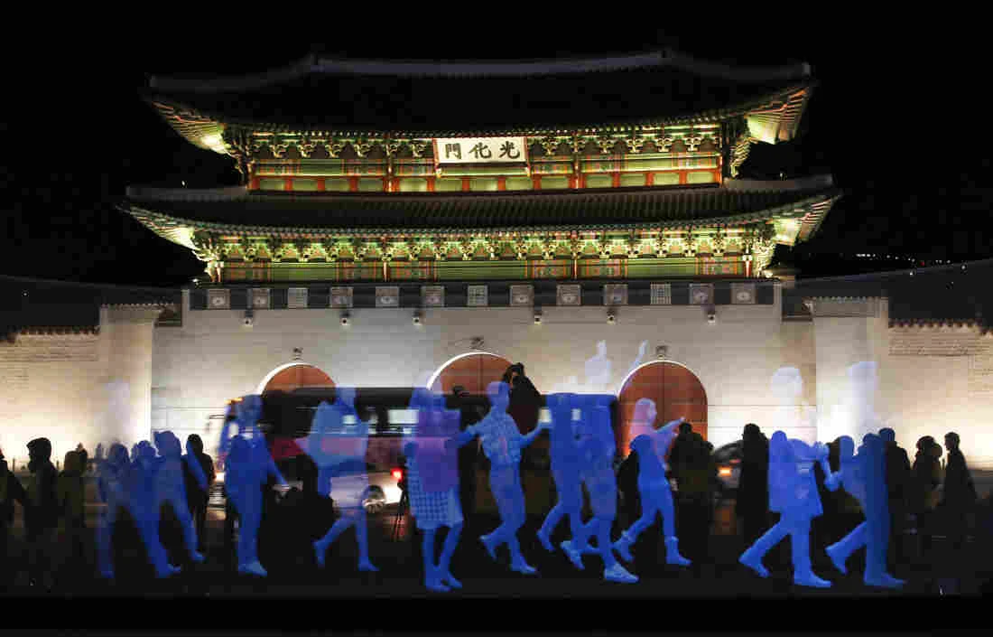 Holograms for Freedom