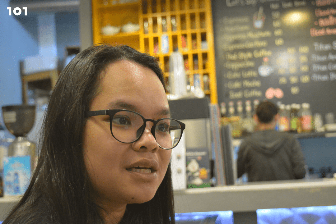 กัญญจันทร์ สะสม (ต่าย) ผู้จัดการร้านซึ่งชื่นชอบทุกอย่างที่เปิด 24 ชม. ไม่ว่าจะเป็นร้านแม็คโดนัลด์หรือฟู้ดแลนด์ จนทำธุรกิจ เปิด 24 ชม. ของตัวเอง