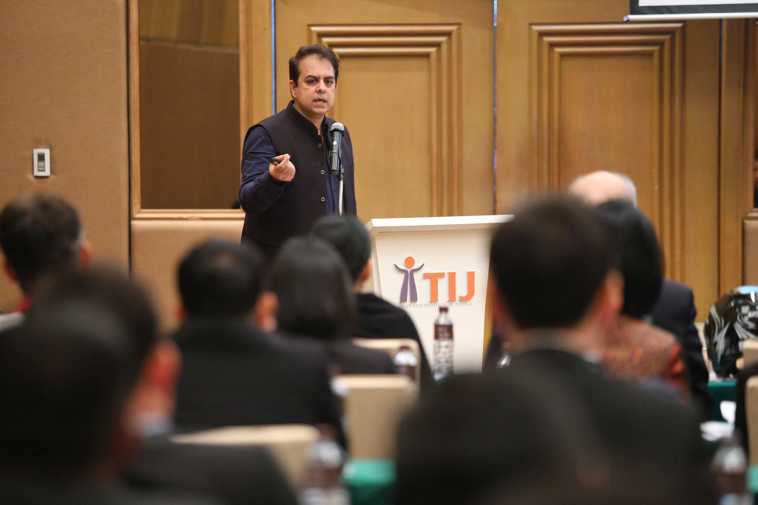 ดร.โอซามา ซิดดิค (Osama Siddique)