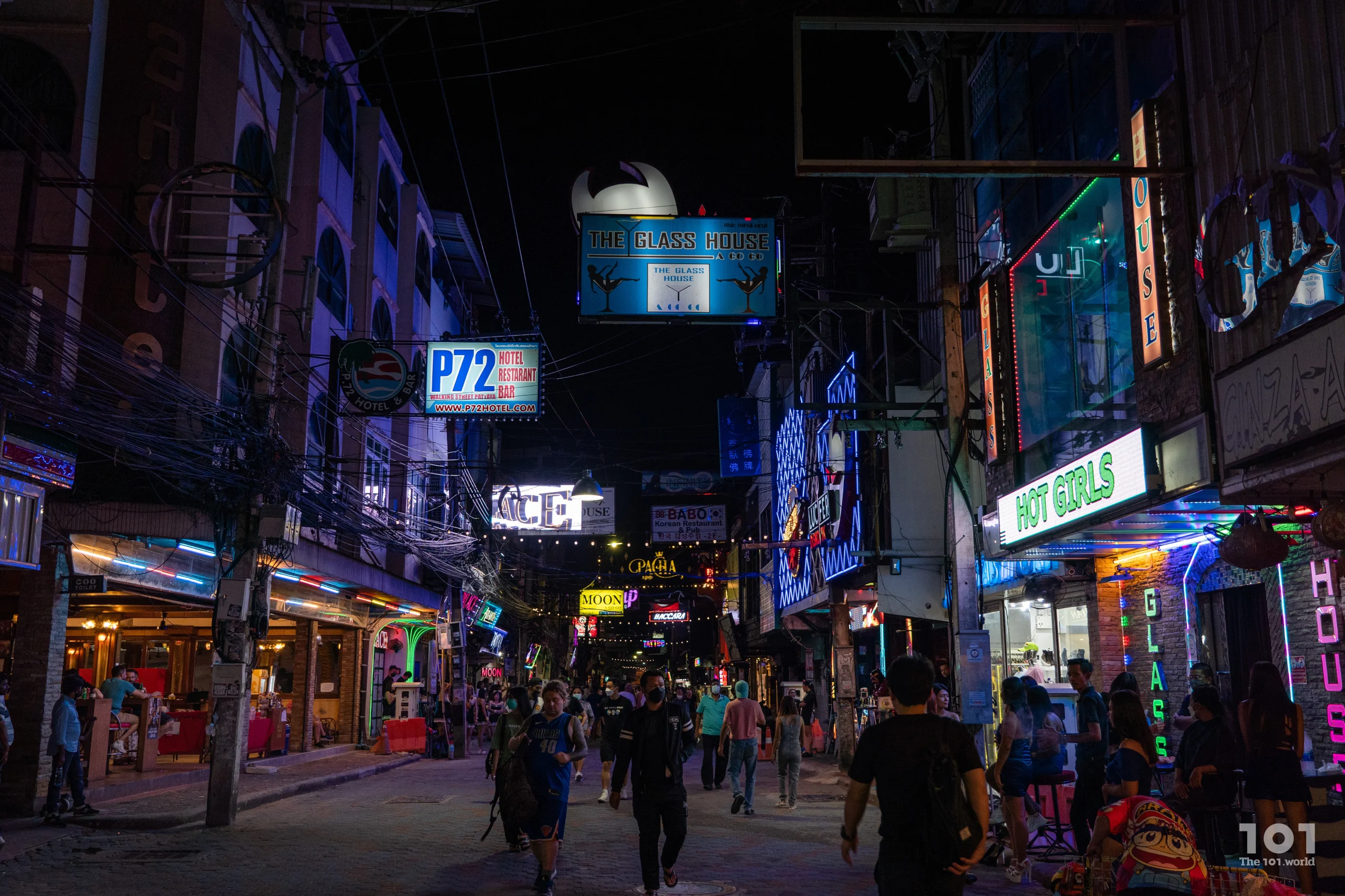 เหล้ายา บาร์ สาวเปลือย มรดกรักจากสหรัฐฯ ถึงพัทยา - The 101 World Life &  Culture